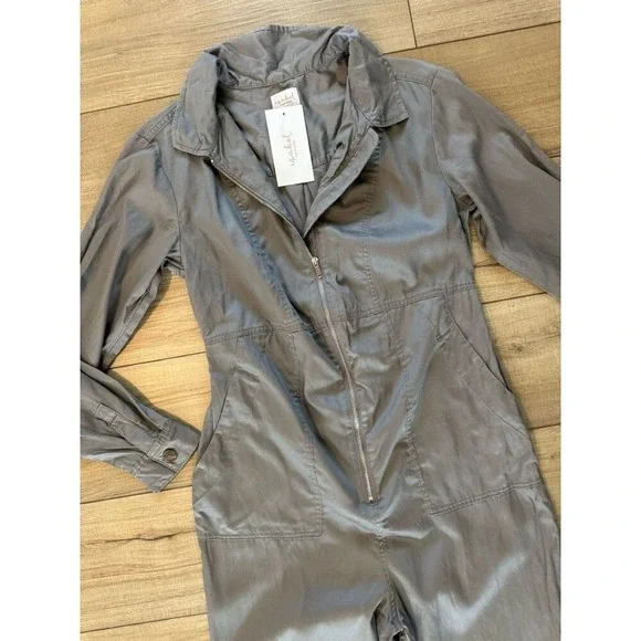 Woven Long Sleeve Jumpsuit - Isabel Maternity by Ingrid & Isabel XS Pregnancy - Picture 5 of 6